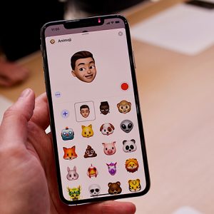 Tính năng Animoji trên điện thoại iPhone XR 128GB